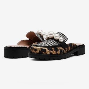 Blue by Betsey Johnson Norah Mule BNWT Size 8.5